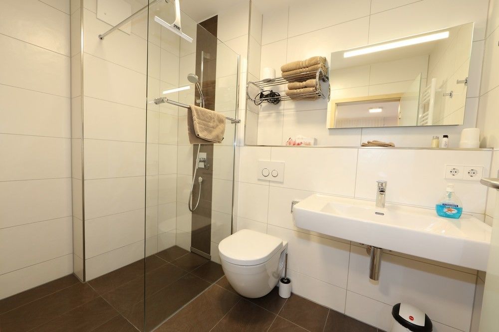 Leidringer Gaestehaus Gmbh Rosenfeld ภายนอก รูปภาพ