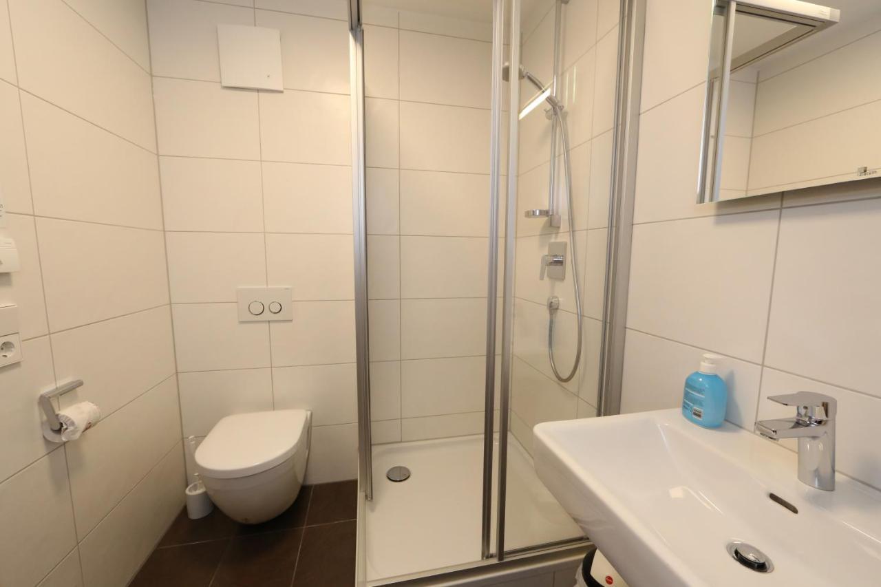 Leidringer Gaestehaus Gmbh Rosenfeld ภายนอก รูปภาพ